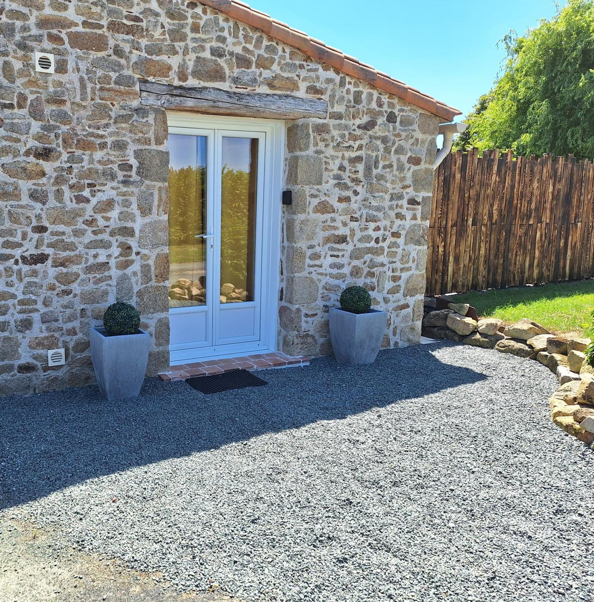 Chez Dominique Et Bruno A 20 Mm Du Puydufou Apartment Bazoges-en-Paillers ภายนอก รูปภาพ